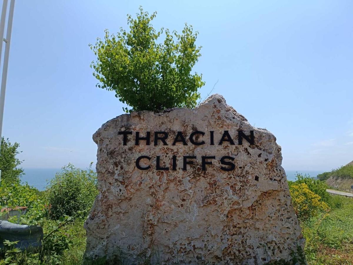 Thracian Cliffs голф Kavarna