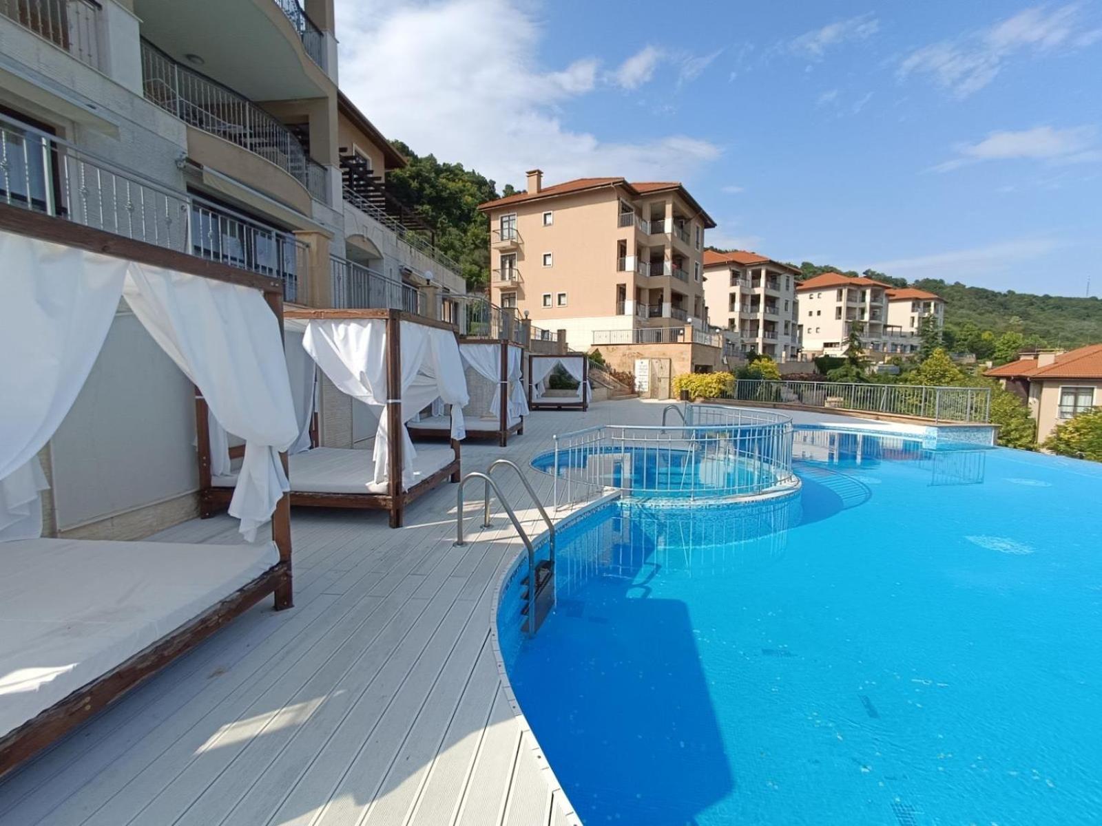 Apartment Thracian Cliffs голф Kavarna